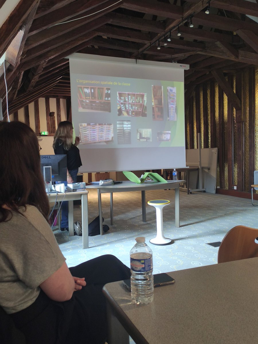 ElodieCle's tweet photo. @canope_86 @DSDEN86 @reseau_canope @DanePoitiers @TrousseAProjets La classe flexible racontée par une enseignante de la Vienne... Une épopée, vers une volonté farouche de faire classe "comme elle en rêvait" https://t.co/BYCUj48rzB