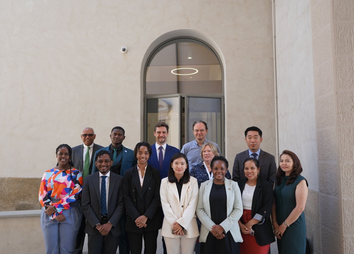 School of Transnational Governance (@stgeui) on Twitter photo 8️⃣ Young #diplomats from underrepresented countries at the <a href="/UN/">United Nations</a> just landed in Buontalenti for workshops on the rule of law, #GlobalGovernance and the #EU view on #multilateralism!
🇺🇳 🇪🇺 Thanks <a href="/EUatUN/">🇪🇺EU at UN-NY</a> & <a href="/UN_PGA/">Annalena Baerbock</a> for the collaboration!
👉 loom.ly/ZxrBQNM #ExEdEUI <a href="/EUI_EU/">European University Institute</a> 8️⃣ Young #diplomats from underrepresented countries at the <a href="/UN/">United Nations</a> just landed in Buontalenti for workshops on the rule of law, #GlobalGovernance and the #EU view on #multilateralism!
🇺🇳 🇪🇺 Thanks <a href="/EUatUN/">🇪🇺EU at UN-NY</a> & <a href="/UN_PGA/">Annalena Baerbock</a> for the collaboration!
👉 loom.ly/ZxrBQNM #ExEdEUI <a href="/EUI_EU/">European University Institute</a>