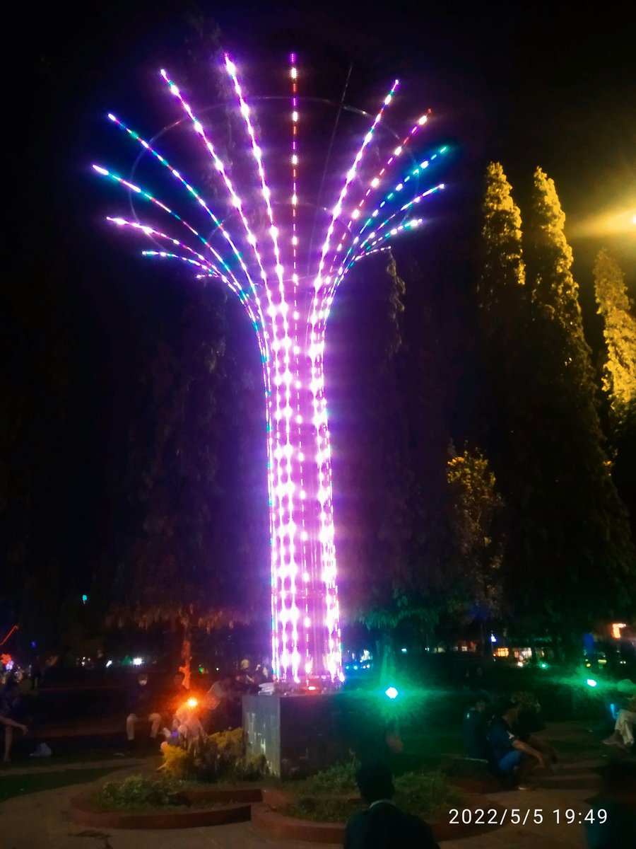 areapbg's tweet photo. Nongki di alun alun lurr..
#jawa #jawatengah #alunalun
#purbalingga #jateng #dolan
#walkingwalking #semarang
#jakarta #purwokerto #jogja https://t.co/r1jk1lxdIp