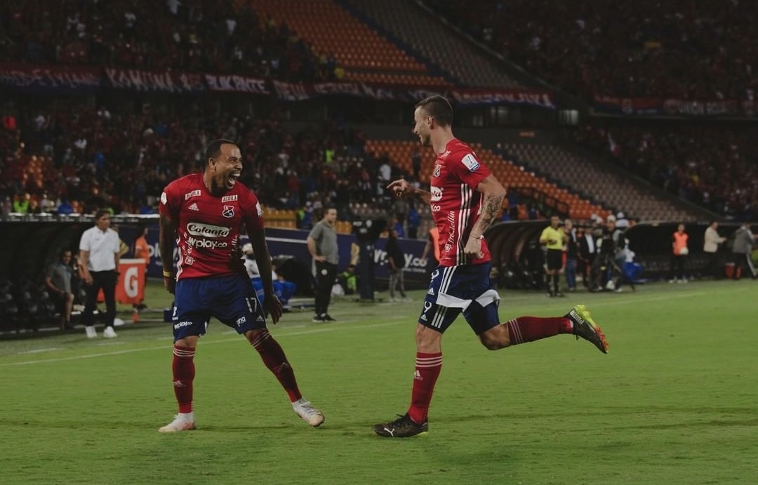 DatosDelDecano's tweet photo. Ellos son los jugadores del Decano que más participaciones directas en goles acumulan en la presente liga:

🥇 Luciano Pons 🇦🇷 [10]
🥈 Vladimir Hernández 🇨🇴 [7]
🥉 Felipe Pardo 🇨🇴 [6]

#MásFuertesJuntos 🔴🔵 https://t.co/kvRyYxPZjB