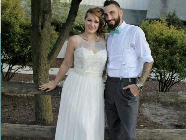 Today, we would like to highlight the recovery journey of Raechal S. "In sobriety, I get to enjoy the little moments and to be more open to life around me." Read about Raechal’s story here: storypowered.org/raechal-s-daup… #MAT #shareyourstory