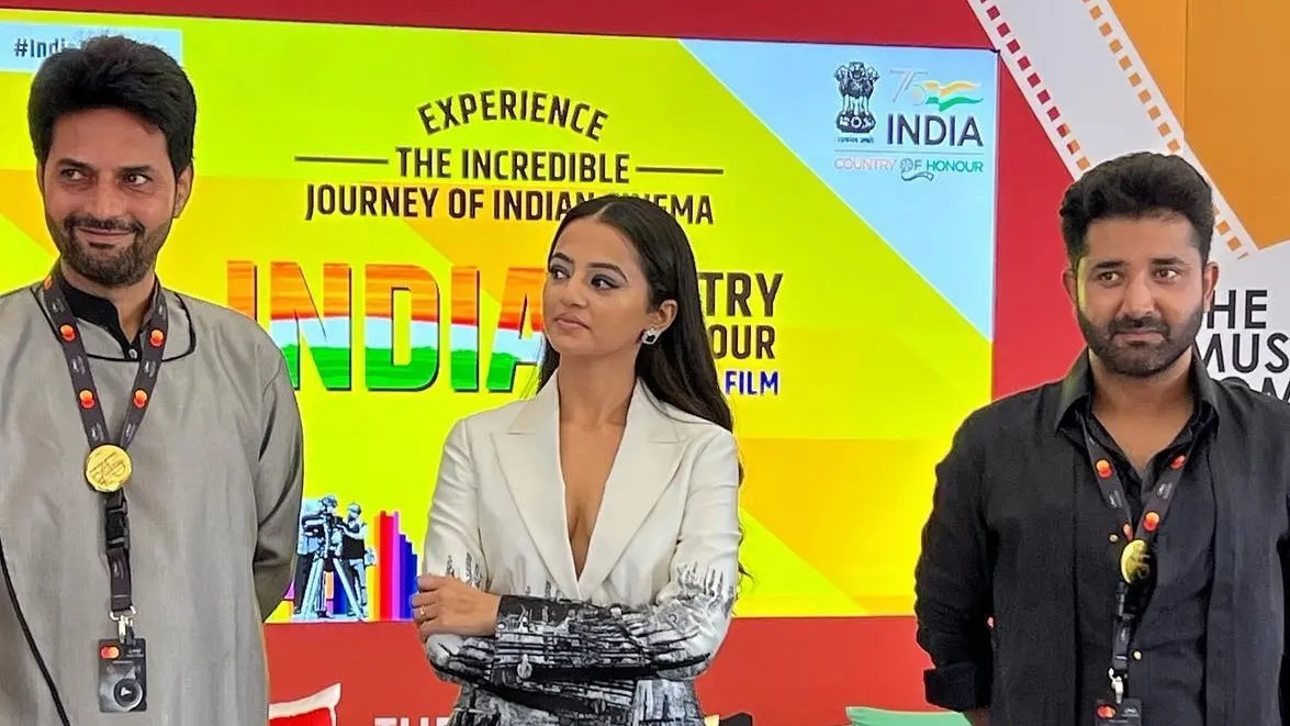 DelhiTimesTweet's tweet photo. #IndiaAtCannes: Here's the first look of @OfficialHelly7's upcoming film #KayaPalat, launched at India Pavilion at @mdf_cannes 

@Festival_Cannes 

#HellyShahAtCannes2022 #HellyShah #HellyShahFC #CannesFilmFestival #Cannes2022 https://t.co/40iYMkXRZ9