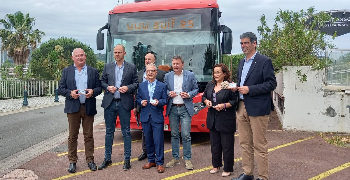 Irun_informa's tweet photo. Cierre de los proyectos de movilidad transfronteriza #EMOBASK y #SMARTMOB en #Hendaye.
🇪🇺Europako funtsen bidez mugaz gaindiko mugikortasuna bultzatu eta hobetu duten bi proiektu dira🚍🚴♂️ https://t.co/65xd10wYKY