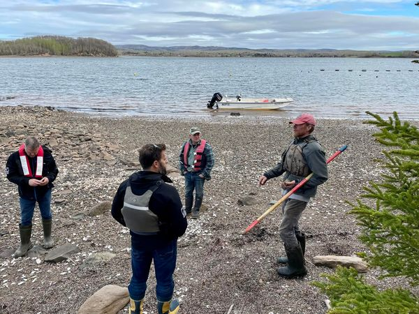 SteveCraigNS's tweet photo. Thanks Philip Docker and Ernie Porter for sharing the ShanDaph Oysters aquaculture farm experience on Big Island, Merigomish.
Nice to get on the water to see some of the operation and innovation firsthand last Monday.
https://t.co/zsPjZe9TMC https://t.co/IGApaLTuAM