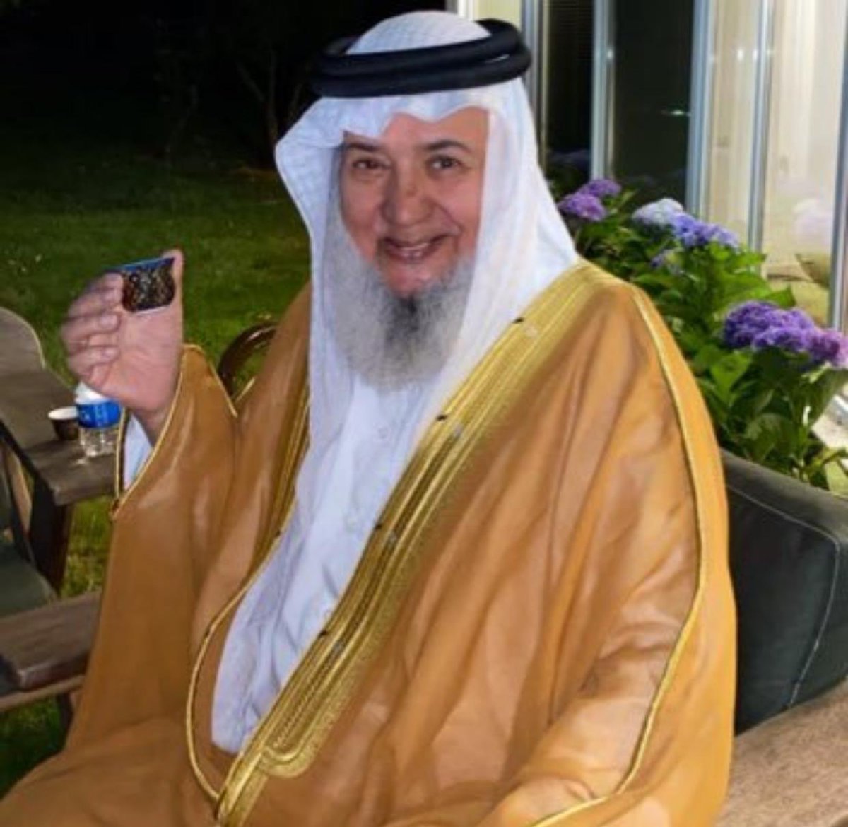 saddahalotaibi's tweet photo. رحم الله الشيخ الجليل الفاضل  #احمد_القطان 
وكتب ما قدم في خدمة الاسلام ونصرة فلسطين والدعوة لدين الله شافعا له يوم يلقاه ..

ا��د رموز الكويت واعلامها نسأل الله ان يظله برحمته ويسكنه في جنة النعيم وسائر موتى المسلمين .

إنا لله وإنا إليه راجعون https://t.co/tNallW7syx