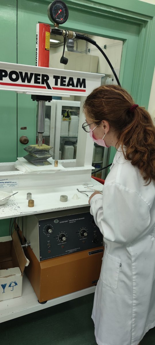Fisicoquímica de Actínidos y Productos de Fisión (@ffision) on Twitter photo We have the pleasure to host one week Lola Sarracin, from the  "Laboratoire  Physique SUBAtomique et TECHnologies associées (SUBATECH, France). She learn our preparation metodologies for irradiation experiments in compacted clays, within <a href="/EJP_EURAD/">EURAD-2</a> ConCorD project. <a href="/CIEMAT_OPI/">CIEMAT</a> We have the pleasure to host one week Lola Sarracin, from the  "Laboratoire  Physique SUBAtomique et TECHnologies associées (SUBATECH, France). She learn our preparation metodologies for irradiation experiments in compacted clays, within <a href="/EJP_EURAD/">EURAD-2</a> ConCorD project. <a href="/CIEMAT_OPI/">CIEMAT</a>