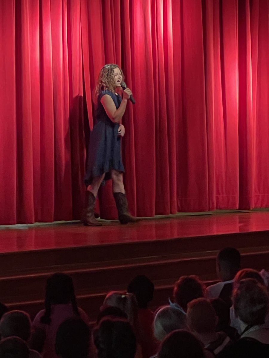 Gabi_Nino5's tweet photo. Love seeing student performers this morning ⁦@HighPointColts.⁩ Best part, hearing students and families gathered together celebrating the unique gifts and talents of others! #inspiredreams #empowerfutures @beltonisd https://t.co/GkLKfW1Rgv