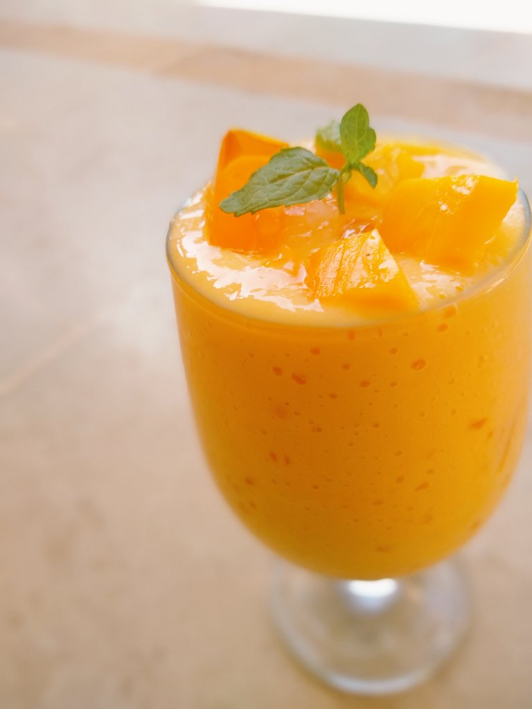 GratudiTuchi's tweet photo. First attempt of Mango tapioca. The most yummlisious ever!😋💛🥭🍹 https://t.co/3nicOnQHEb