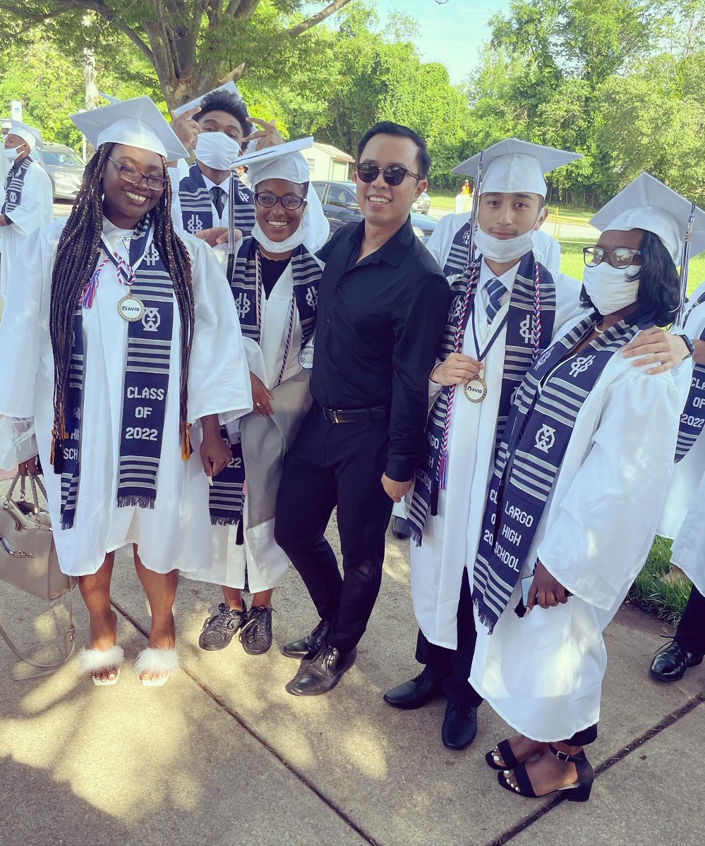 teach2dfuture's tweet photo. Congratulations to my  @AVIDLARGOHS Senior Scholars on your graduation today. I’m so proud of your achievements and can’t wait to hear your college stories. @LargoLionsHS @AVID_MASSVI @AVID4College @PGCPSAdvancedP1 @ShermanEllegood @pgcps #graduation2022 #PGCPSPROUD #Classof2022 https://t.co/wqrHnqX36w