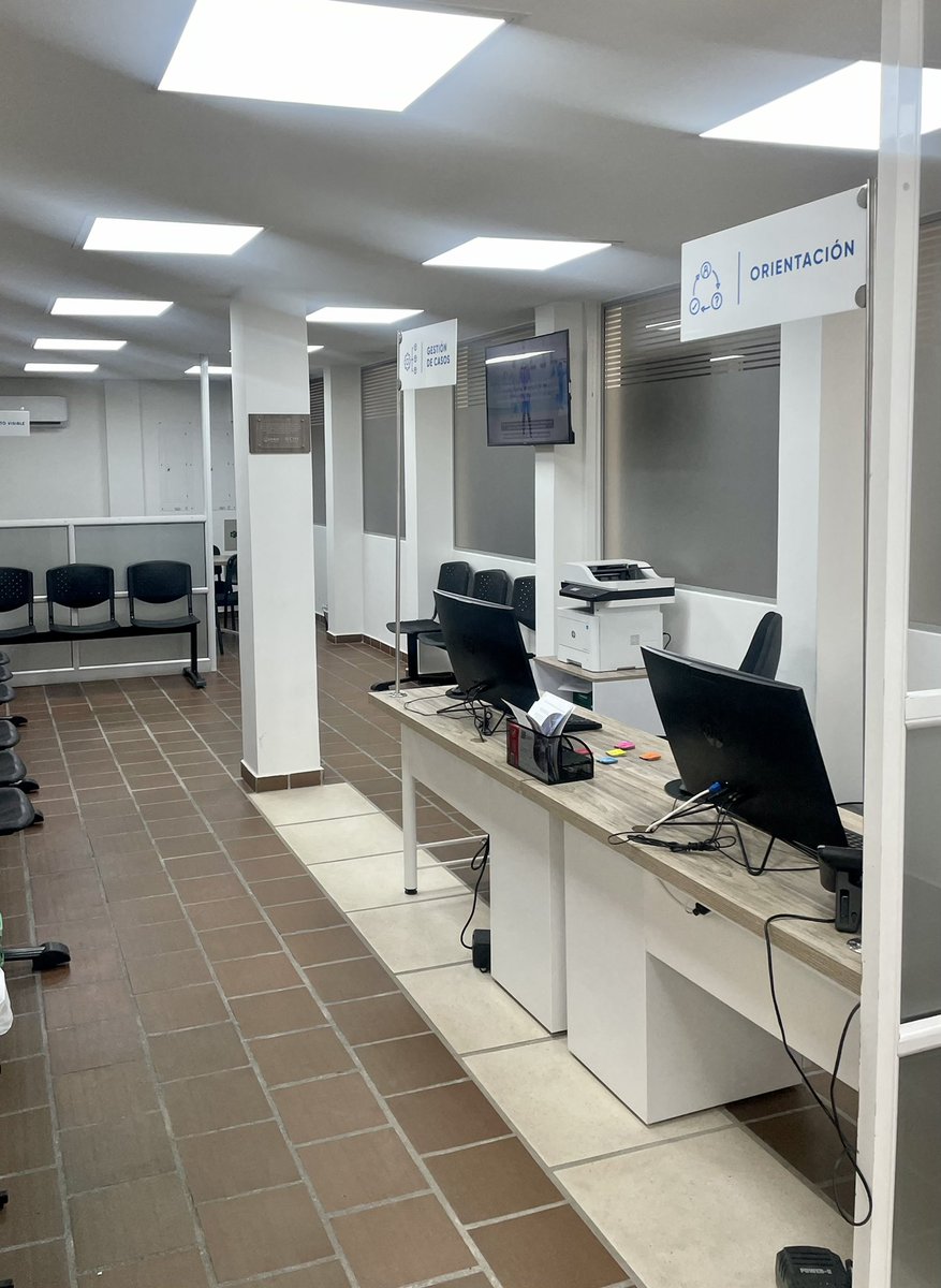 lgomez4's tweet photo. Los #CentrosIntegrate son la puerta de entrada para que las personas migrantes, retornadas y de acogida encuentren soluciones integrales a sus necesidades. Hoy se abre en Cúcuta el segundo de 9 de estos Centros que le apuestan a la integración en las ciudades @GciaFronterasCo https://t.co/8T2doTR6Oe