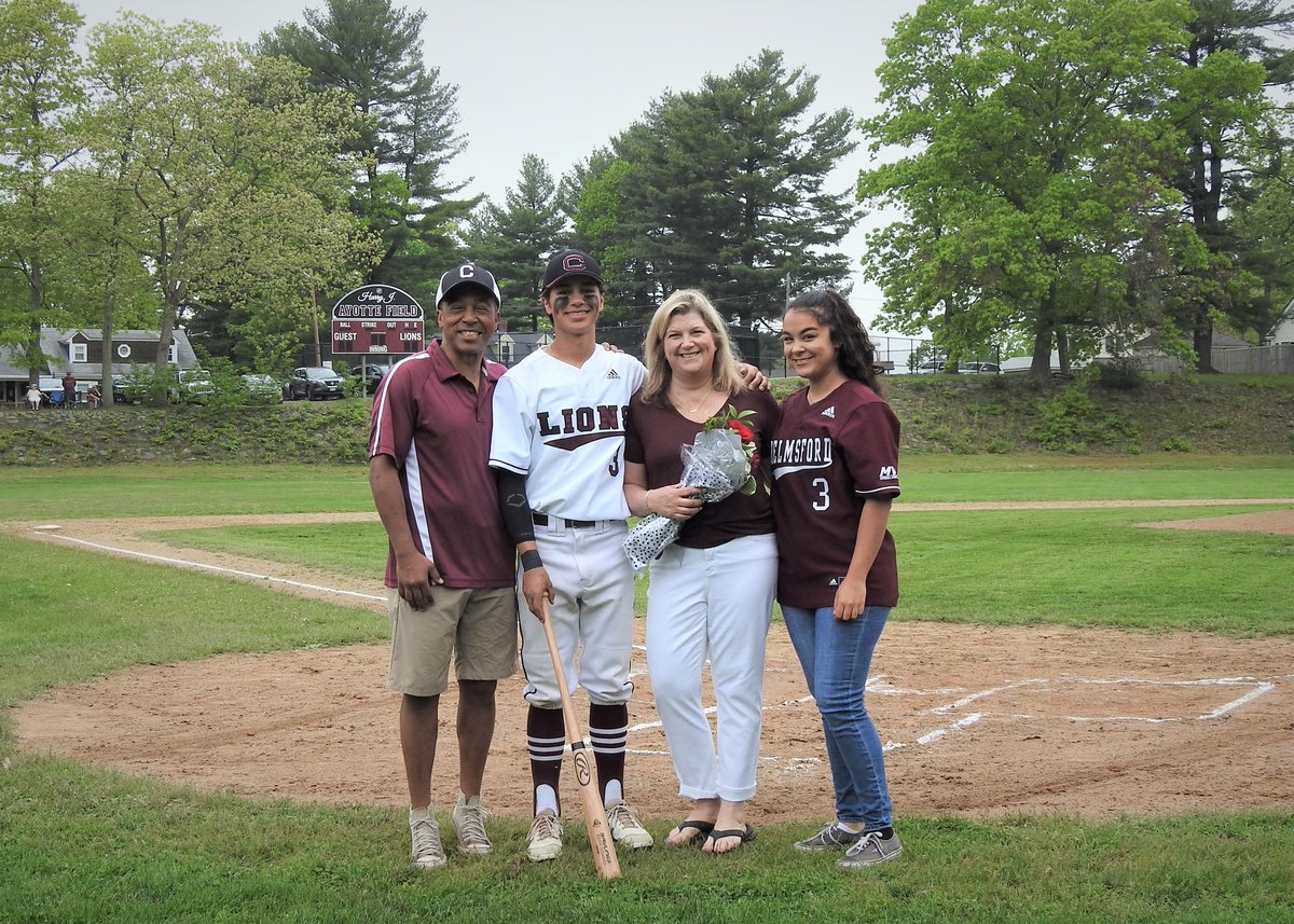 Coach_DiStasi's tweet photo. Honoring our Seniors

Our Captains: Marcos Hernandez, Adam Lizine, Colin Ryan and Jonathan Cotta. https://t.co/ZJIFBi1A1S