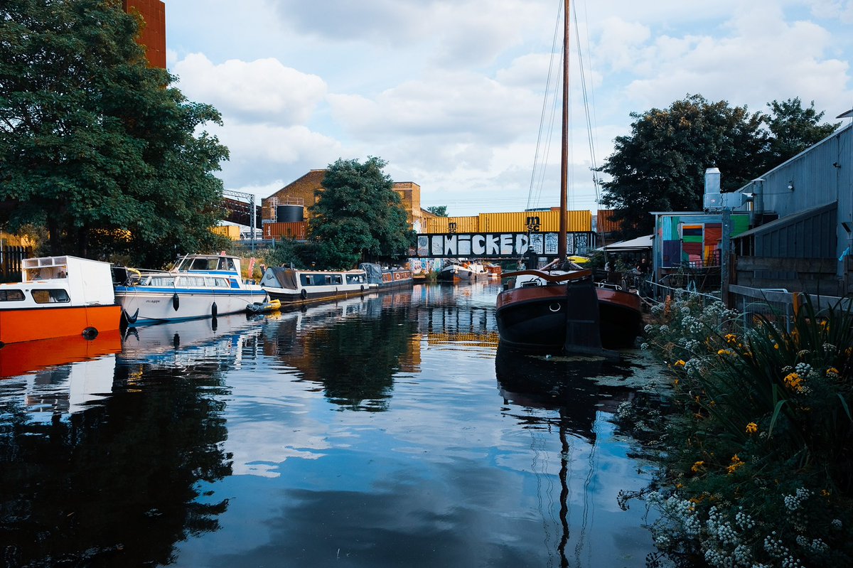 hipabroad's tweet photo. Hackney wick
#fujifilmx70 #London #hackneywick #eastlondon #londoncanals #londonweekends #canalboats #fujifilm #filmsimulation https://t.co/BGCESN11v7