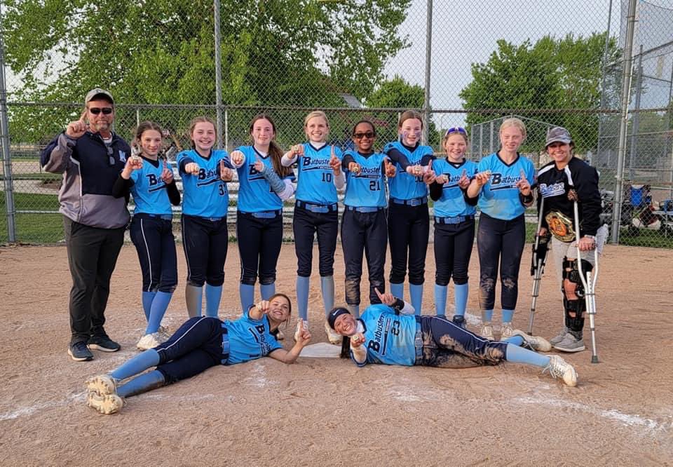MBatbusters's tweet photo. Sunday was another full day of softball, and the 2010 Batbusters took home the championship belt at the 15th Annual USSSA Pirates Treasure Quest, winning the 11u division! These talented young ladies went undefeated on the weekend, outscoring their opponents 51-6.
#GoBatbusters https://t.co/HJjQSEHLTD