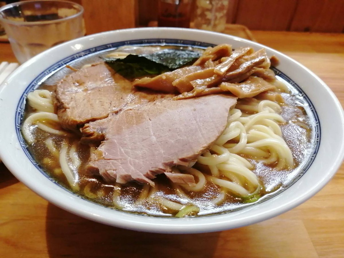 夫が並んで食べてきた🍜
としおかのラーメン🤤
いいなぁ、いいなぁ。
羨ましい✨✨✨
私も食べたい😭

#としおか
#べんてん
#ラーメン
#らーめん
#ラーメン好きな人と繋がりたい