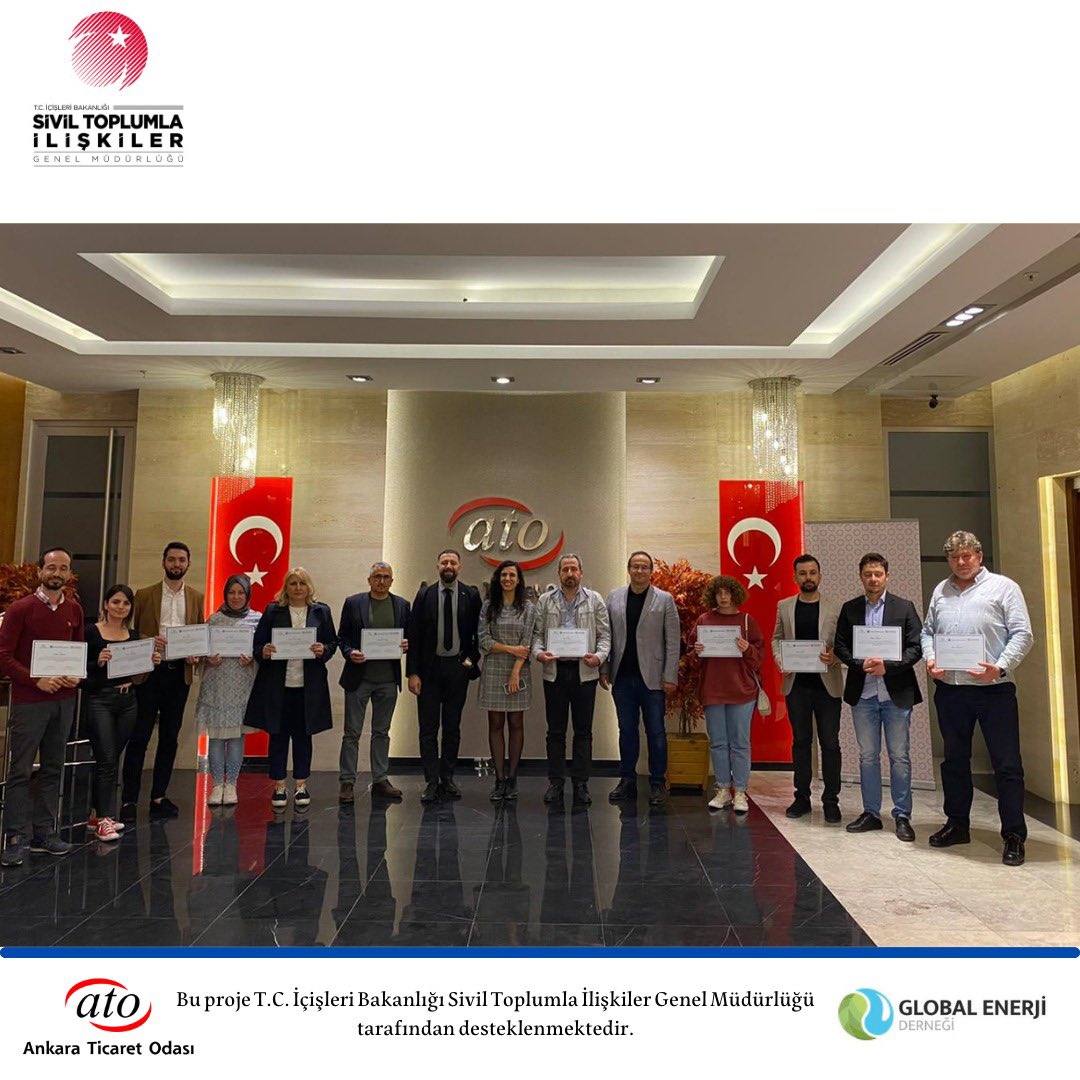 GEDorg's tweet photo. Eğitimlerini tamamlayan firma temsilcilerimize katılım belgeleri verildi.@ankarastim desteklenen, derneğimizin koordinatörlüğünde ve @ATOkurumsal işbirliği ile gerçekleşen projemizin eğitim programına katılan üyelerimize teşekkür ederiz.@GurselBaran @MuratDilek4 @gayegohome https://t.co/UIbDqKsdzz