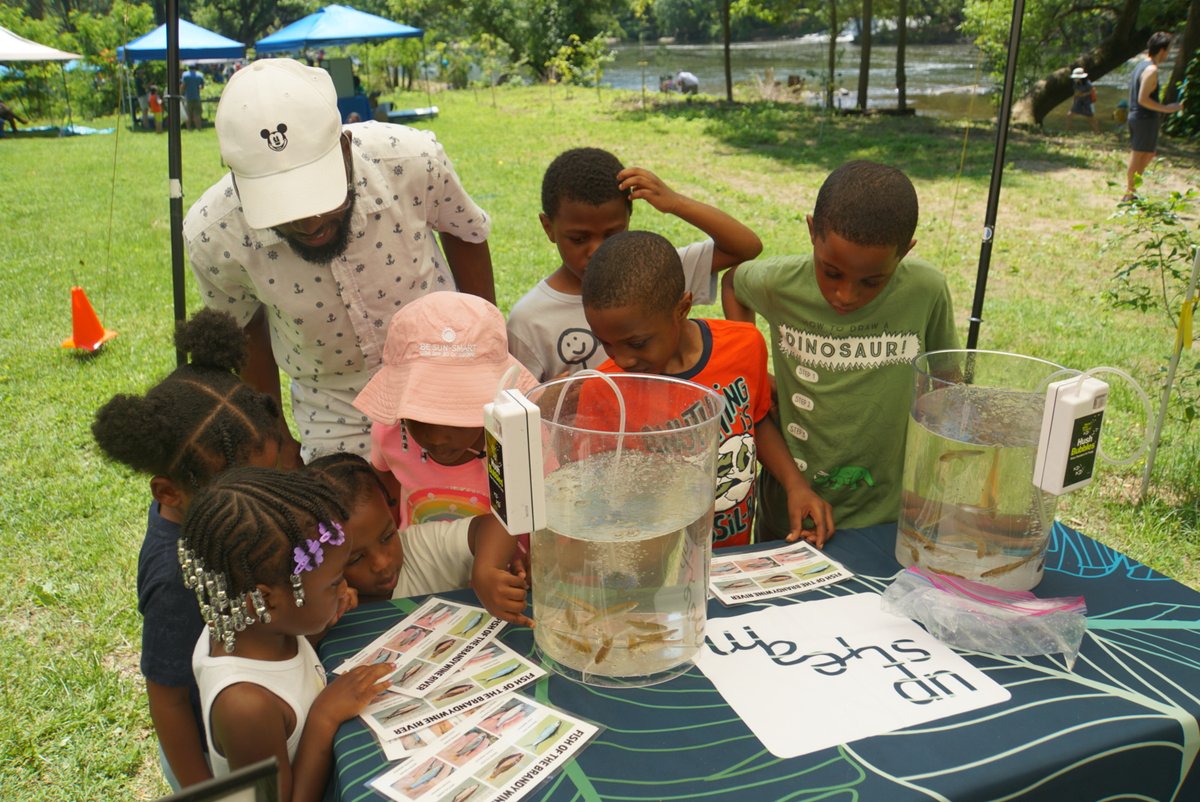 teamupstream's tweet photo. Great turnout for the #ShadFest & #ShadRun 2022, thanks to our amazing partners @BranConservancy @hagleymuseum @DelawareDNREC @StroudCenter @UDelaware @DENatureSociety @DelawareEstuary @nature_delaware @cityofwilmde @DESeaGrant BrandywineShad2020, DE Ornithological Society & more https://t.co/kCgGrcc6Uw