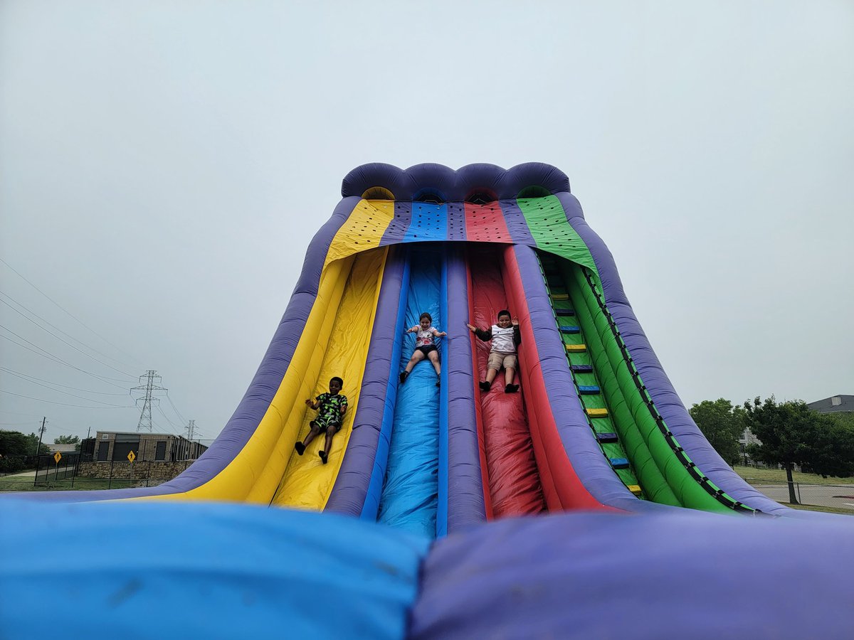 tilleylcfb's tweet photo. Perfect day for Field Day! @McWhorterES @CFBISD https://t.co/YecvtXjFNl