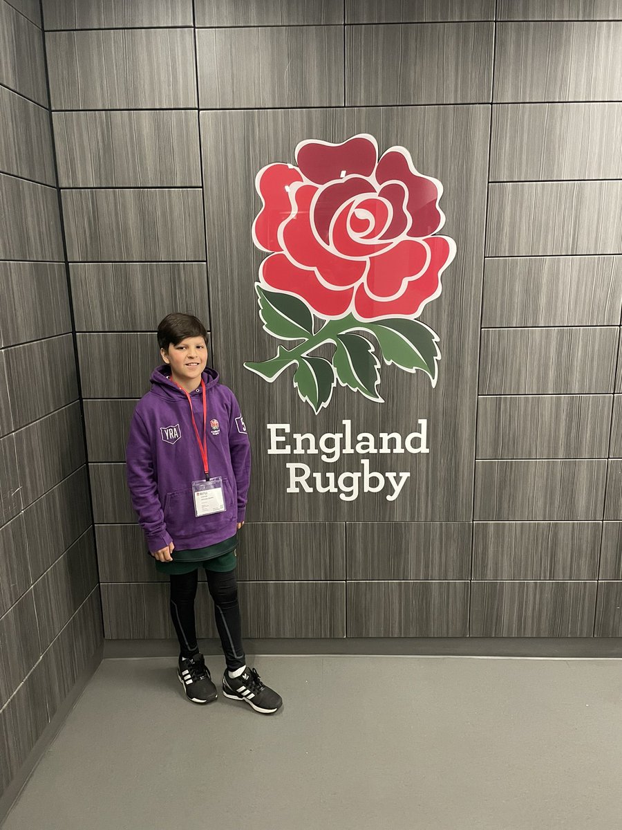 CHSJuniorSport's tweet photo. A big day for #ArthurTheRef so far at @EnglandRugby… now delving into match reviews with @ChrisRidley1993 &amp; @tomfole ! https://t.co/YpxcGJsRQ3