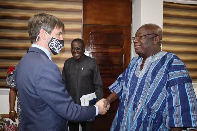 s_guilbeault's tweet photo. As Ghana’s environment minister, hon. Kwaku Afriyie, told me today: Ghana punches above its weight on the environment.

I expressed Canada’s appreciation for the longstanding cooperation on the triple crises of climate change, biodiversity loss and pollution. https://t.co/MUaHr3QLhJ
