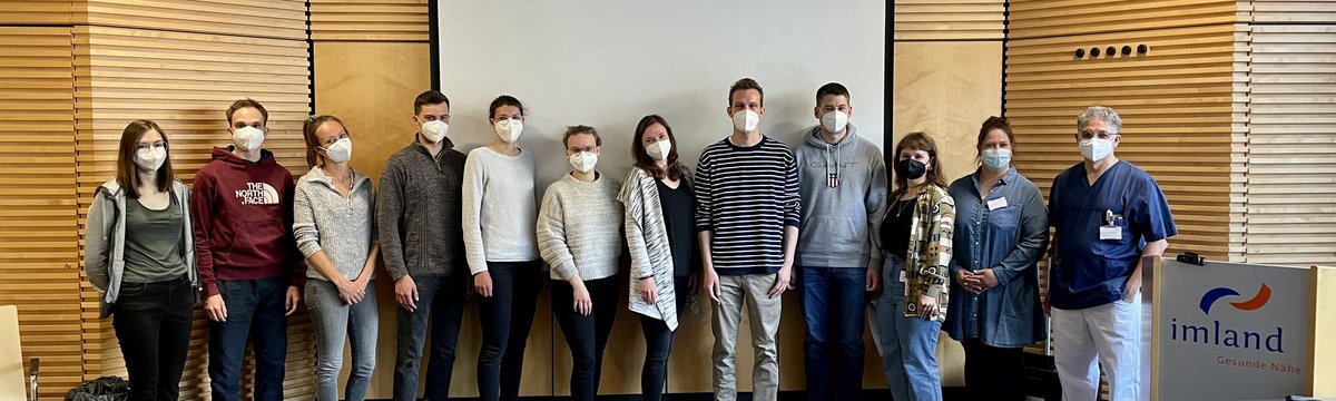 Unsere neuen PJ´ler:innen 😍🥳
Letzte Woche starteten 10 Medizinstudent:innen in das Praktische Jahr in den Fachbereichen Innere Medizin, Chirurgie und Gynäkologie.👩‍⚕️👨‍⚕️
Chefarzt Professor El Mokhtari begrüßte als PJ-Beauftragter unseren potenziellen Nachwuchs. Willkommen!💐💐