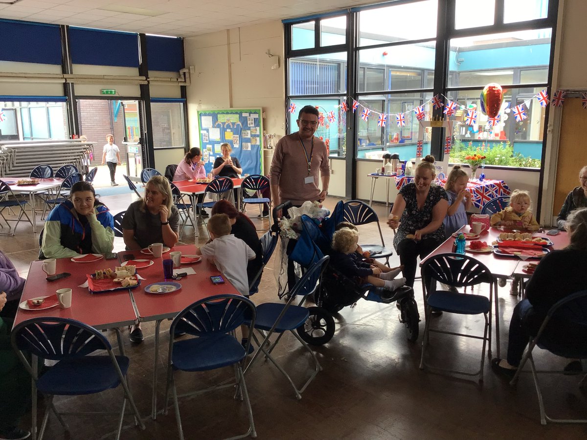 WeAreCastleway's tweet photo. We've had a lovely start to our #BestOfBritishWeek and loved welcoming parents and carers in for a spot of #AfternoonTea. Thanks to all who joined us. #WeAreCelebrating #WeAreCastleway https://t.co/z8ZcsBEB00