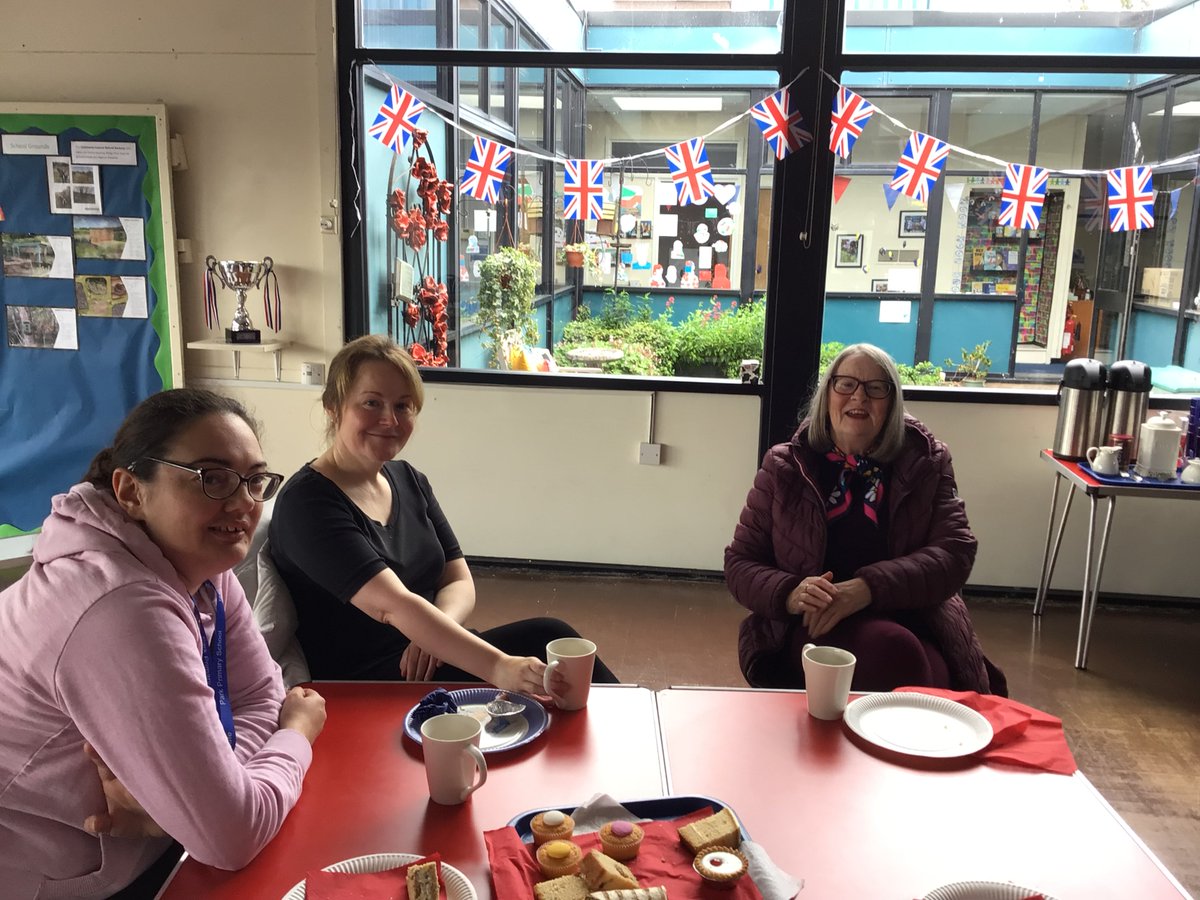 WeAreCastleway's tweet photo. We've had a lovely start to our #BestOfBritishWeek and loved welcoming parents and carers in for a spot of #AfternoonTea. Thanks to all who joined us. #WeAreCelebrating #WeAreCastleway https://t.co/z8ZcsBEB00