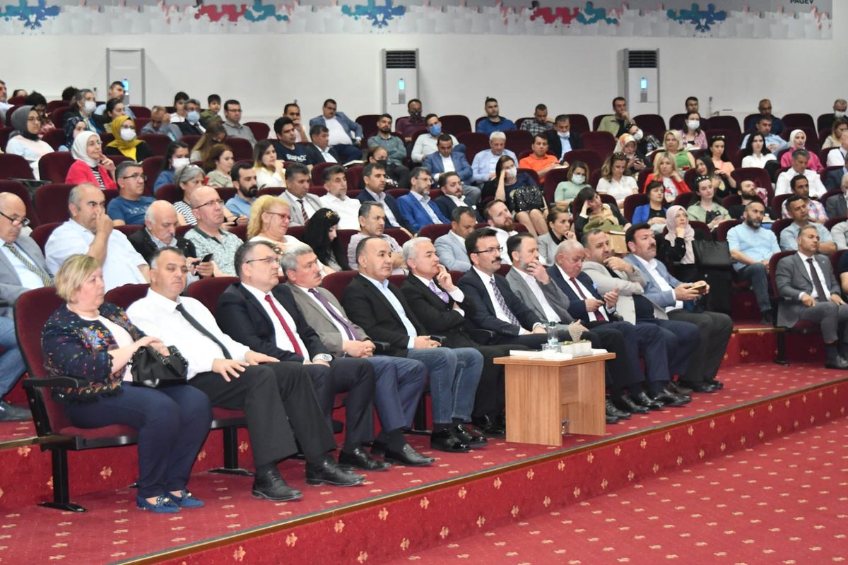 Cümle Dergisi tanıtımımız ve Sezai Karakoç konulu panelimiz yapıldı. Katılımlarından dolayı ülkemizin çok değerli kalem erbapları; Ali Haydar Haksal, Prof.Dr. Mustafa Özel, Şakir Kurtulmuş ve Osman Koca’ya teşekkür ederiz. <a href="/tcmeb/">Millî Eğitim Bakanlığı</a> <a href="/istanbulilmem/">İstanbul İl Millî Eğitim Müdürlüğü</a> <a href="/memleventyazici/">Levent Yazıcı</a> <a href="/muratgozudok1/">Murat Gözüdok</a>