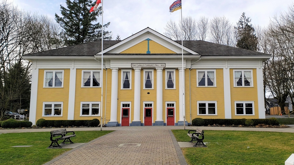 CanILConnect's tweet image. 🌻 Happy Victoria Day &amp;amp; May Day! 🌻

We invite everyone to check out the May Day celebrations in nearby Fort Langley! If you’re not local to our campus, please enjoy the long weekend and sleep in for us…😴

Click the link below for more info! 👇

Link: bit.ly/3a8TcOn