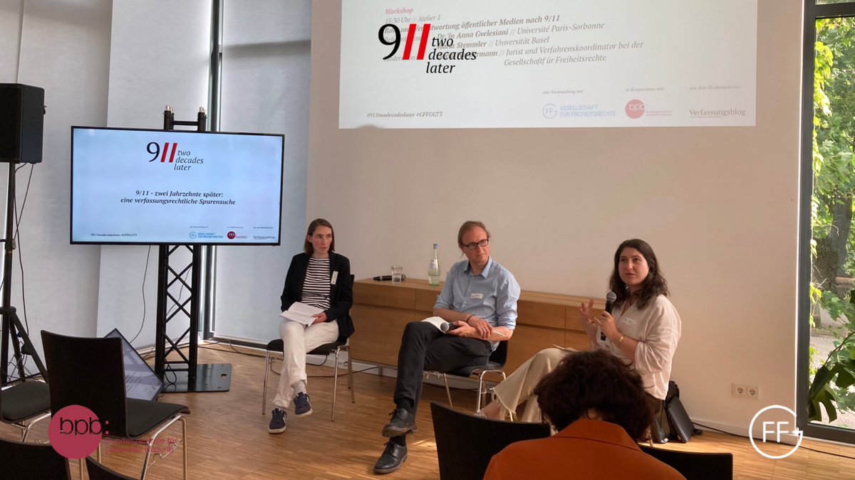 Am Beispiel von #CharlieHebdo diskutieren jetzt @anna_gve und Maria Stemmler über „Rolle und Verantwortung öffentlicher Medien nach 9/11“, moderiert von @DavidWerdermann. #911TwoDecadesLater #GFFGG73