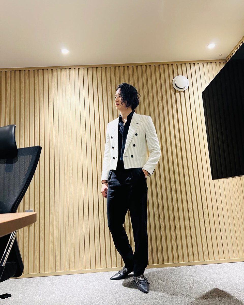 sevendless's tweet photo. 220523 INSTAGRAM
JAY B @.jaybnow.hr

🌊🌊

https://t.co/7oD40pgXPX 

#JAYB #제이비 @jaybnow_hr #GOT7 #갓세븐 @GOT7 @H1GHRMUSIC https://t.co/9RLlMugxtX