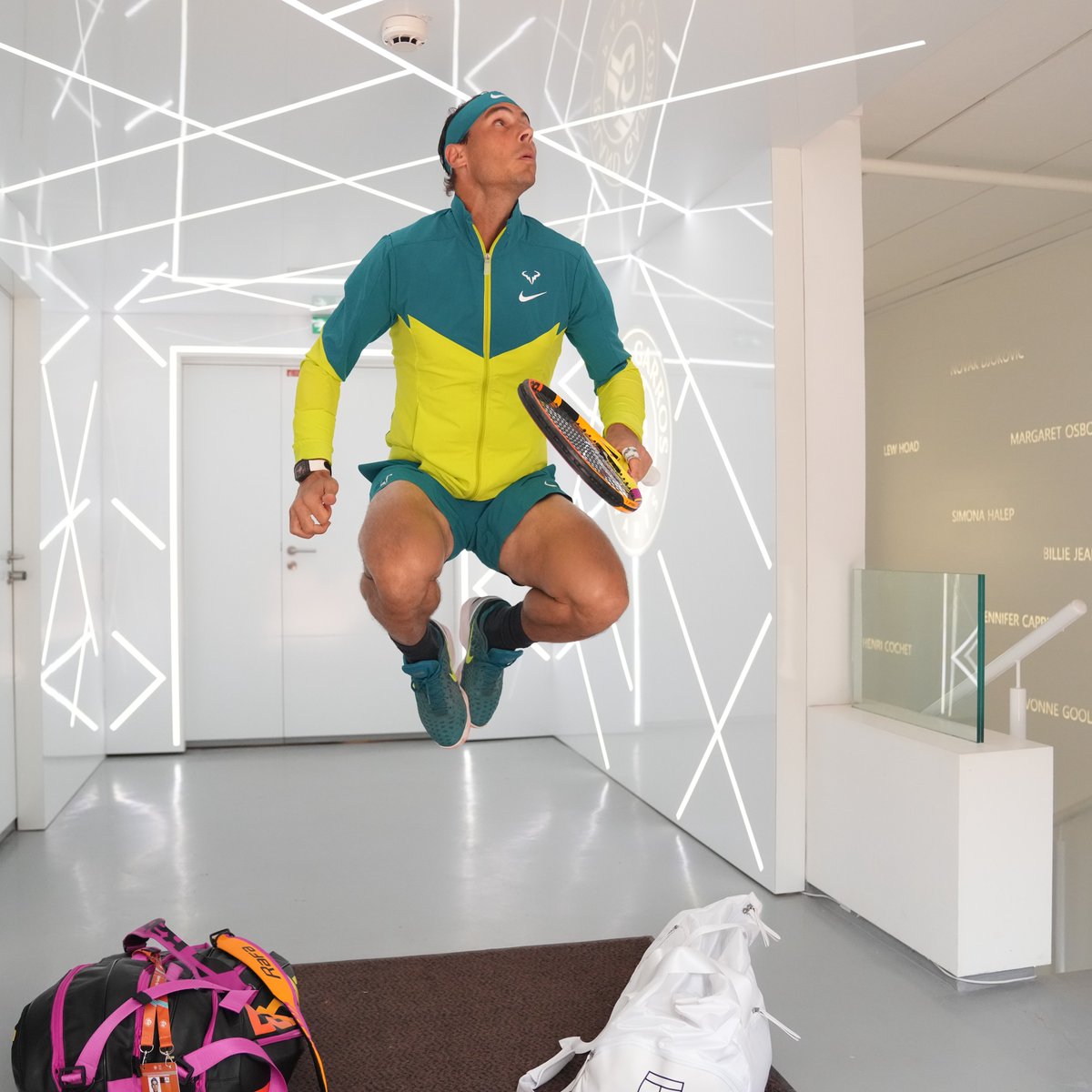 rolandgarros's tweet photo. Float like a butterfly 🦋

#RolandGarros | @RafaelNadal https://t.co/PocMlMayr5