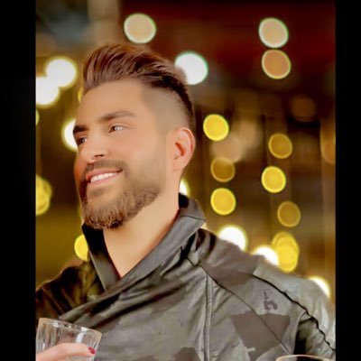 magdyelkezm's tweet photo. من #مصر 🇪🇬 ام الدنيا الي أبن #لبنان 🇱🇧 ربنا يوافقك حبيبي الإعلامي #سيرج_أسمر @serge_asmar متابع حضرتك يا أبن الأرز 🌲 في برنامج NEXT عبر شاشة @OTVLebanon #Next_OTV #OTVLEBANON ومن نجاح لنجاح #فنان_مجدى_القزم https://t.co/E7GER2djFp