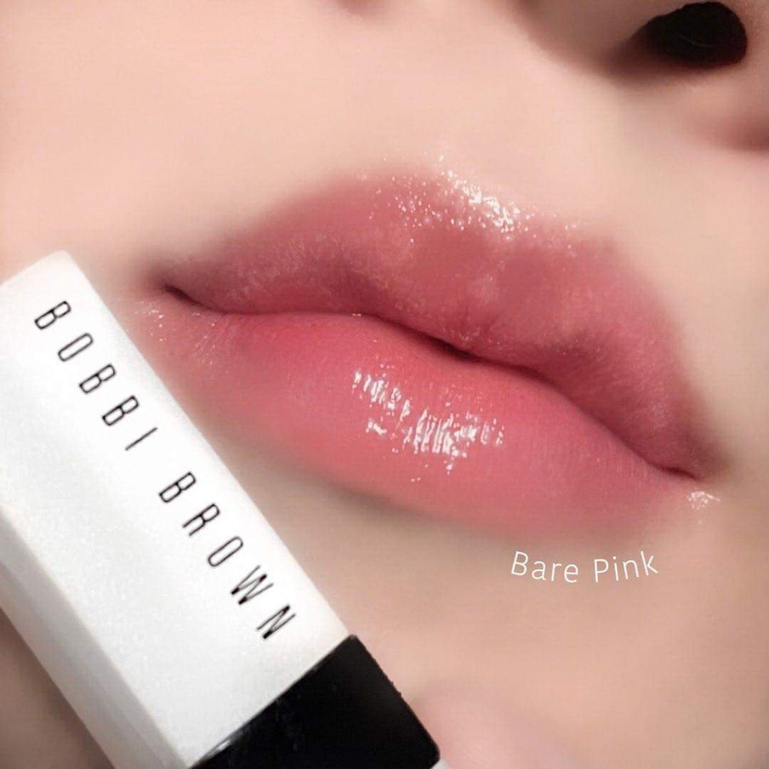 ShopWtst's tweet photo. 💜Bobbi Brown Extra Lip Tint 2.3g #Barepink
💄 1,190฿
ช่วยบำรุงริมฝีปากให้เนียนนุ่มพร้อมให้ความรู้สึกบางเบา และมอบสีระเรื่อ ทั้งยังช่วยลดเลือนริ้วรอยบนริมฝีปากให้ดูจางลง
#ผ่อนได้ #ของแท้ #ลิปบาล์ม #BOBBIBROWN #จองกุก #ตลาดนัดbts #ลิปบาล์มจองกุก https://t.co/P7JhorX0TC