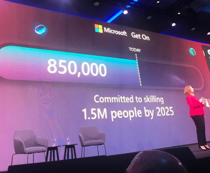 revolentgroup's tweet photo. We were excited to be part of #MSEnvision last week for a day full of insightful sessions on innovation and sustainability.

We’re proud to partner with @Microsoft to upskill thousands of IT professionals into Microsoft Cloud, furthering our mission to bridge the tech skills gap. https://t.co/I4lztDQfhK