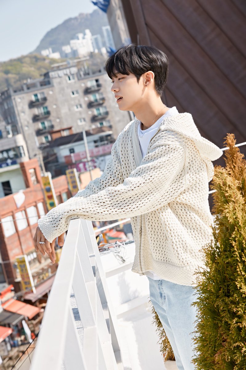 Demian_tweet's tweet photo. 세상 모든 딜라이트 좋은 하루!! To, De:lighties all over the world: have a great day 😉 https://t.co/Ri8fFhUSuK