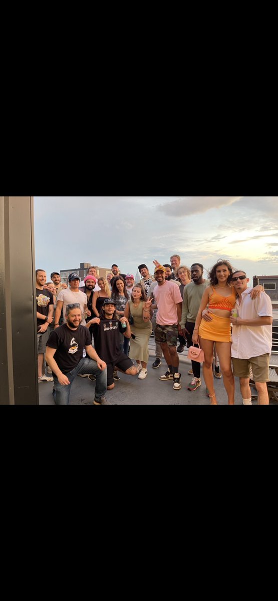btcpizzadayphl's tweet photo. Gm gm! Thank you @NFTPhilly for hosting last night! Philly showed up! #BitcoinPizzaDay #globalpizzaparty @Pizza_DAO @RarePizzas 🍕🏴‍☠️🌈 https://t.co/eUAKtDLIrx