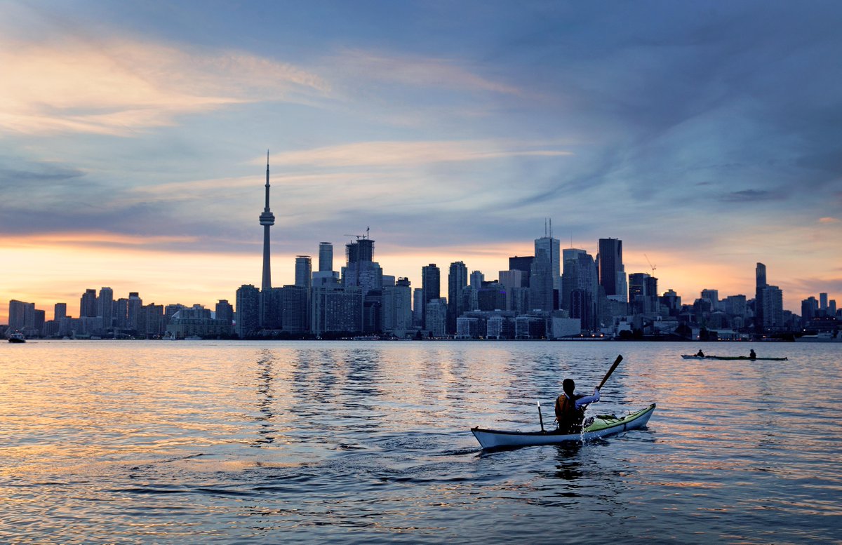 WestJet tweet media