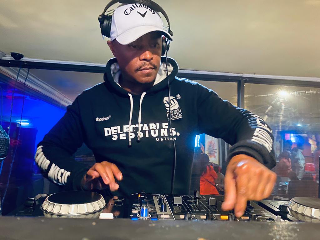 Drumkidmusic's tweet photo. Shout out to everyone who came through yesterday at @TheThoughts051 Cc @sech091 @Thereal_Tsoul @MfekaSabatone https://t.co/m0I6jLXbq0