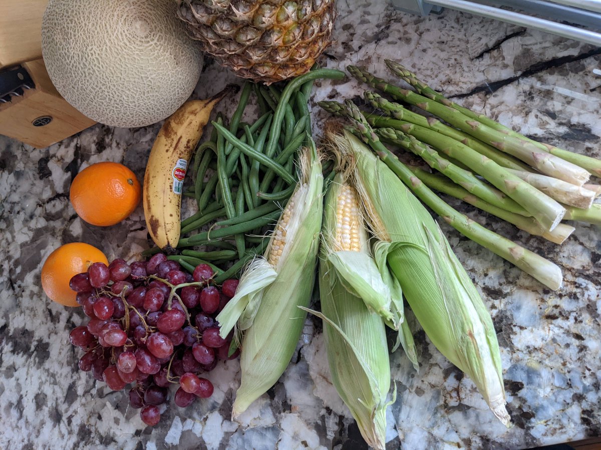 bbnbinc's tweet photo. You can't beat making a meal using fresh fruit & or veg. Tastes much better than eating processed or canned foods.
What is your favorite fresh fruit or veg that you like to eat?
#freshfruit #freshveggies #bbnb #march4tech #lookafteryourbody #nonprofitorganization #healthyliving https://t.co/phtYsE5POs
