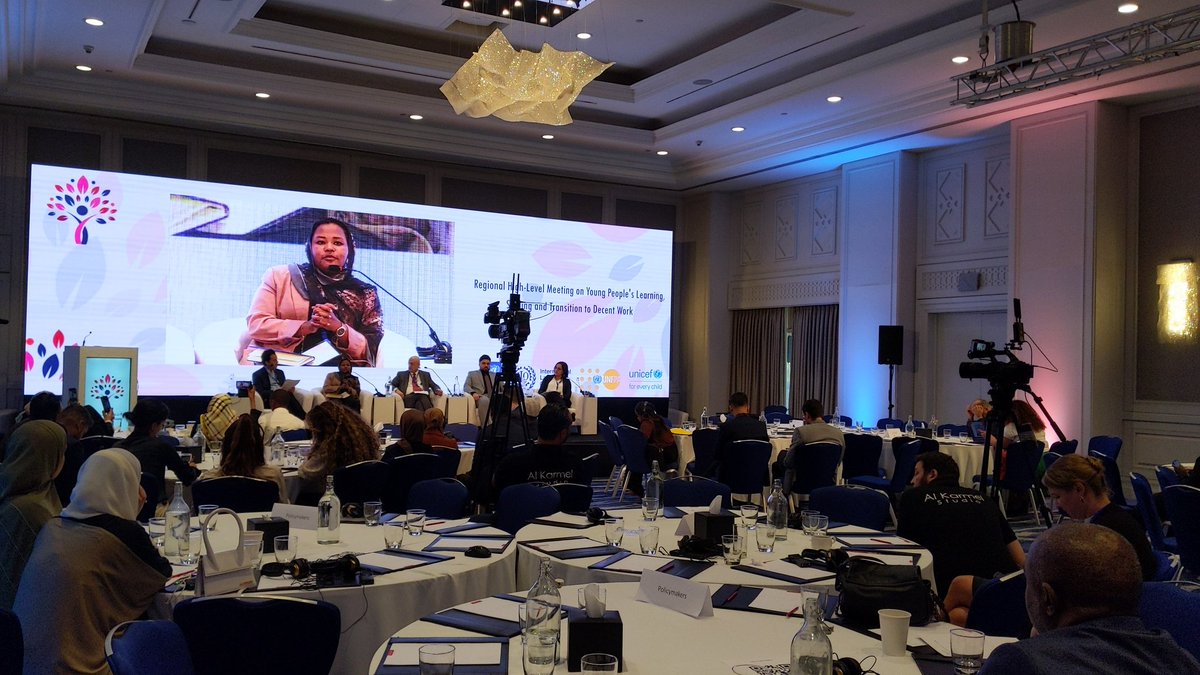 withBaraah's tweet photo. في الجلسات الأخيرة المسائية ومع اقتراب انتهاء يوم طويل في (اللقاء الاقليمي رفيع المستوى) يتحاور المتحدثين حول مواضيع تؤثر بشكل مباشر على دخول سوق العمل والسياسات الناظمة للريادة والريادة المجتمعية!
#Learning2Earning @UNDPArabStates @UNDPJordan @RamziMaaytah @UnitedNationsJO https://t.co/NaDGzkqZLv