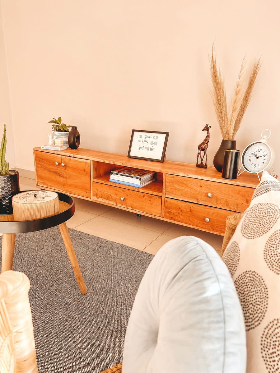 LikotaZM's tweet photo. This is a signal to start investing in making your home beautiful βΊοΈ
Contact us for handcrafted furniture on +260963882720
#Likota #ClientCamera πΏπ² https://t.co/890LKzyBdl