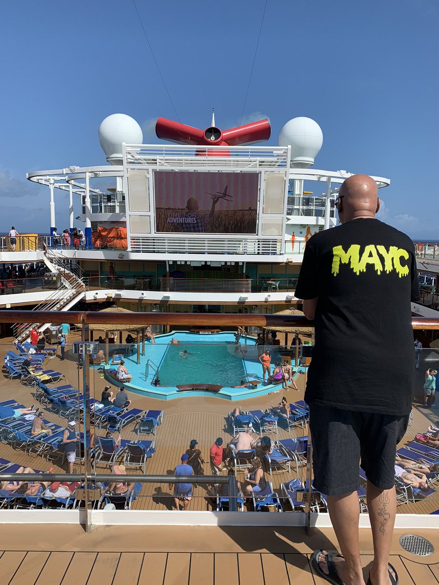 paddyathia's tweet photo. Gm #MAYC  at 🌊🛳 
@BoredApeYC https://t.co/I0VzQ6n7Lh