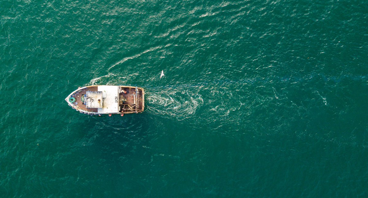 mcsuk's tweet photo. NEW REPORT: Electrifying the fleet 🐟🐟 By modernising the UK's fishing fleet we can tackle the industry's reliance on fossil fuel use and pave its transition to net zero - for food security, nature and climate 🌎 https://t.co/vpRYAYNbCK