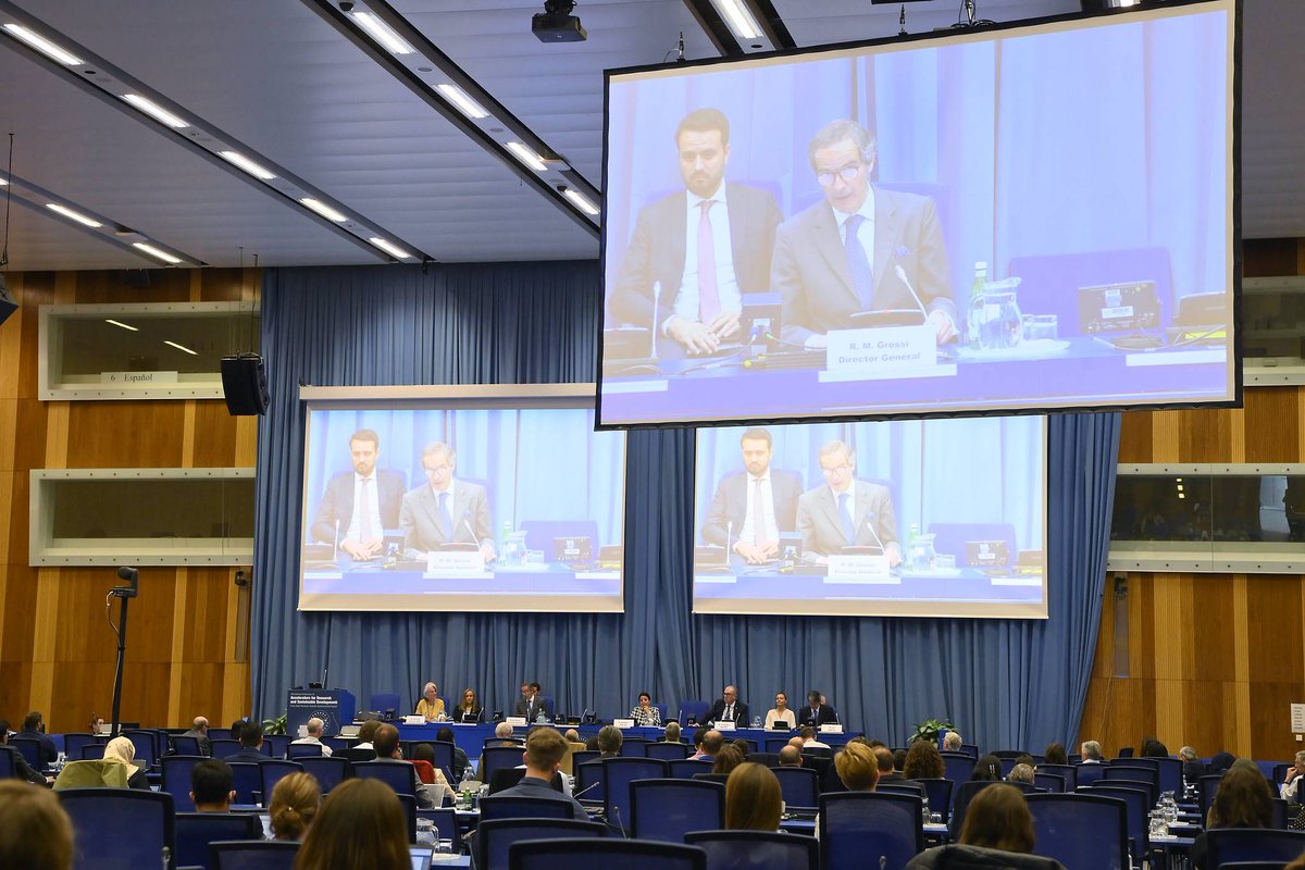 iaeaorg's tweet photo. ⚛️ Our #Accelerators2022 conference has begun! Director General @RafaelMGrossi shared a little about what's in store for this week, and how accelerators contribute to the @UN #GlobalGoals.
👉 https://t.co/BnSCoz6GJi https://t.co/XBTi1UPpCN