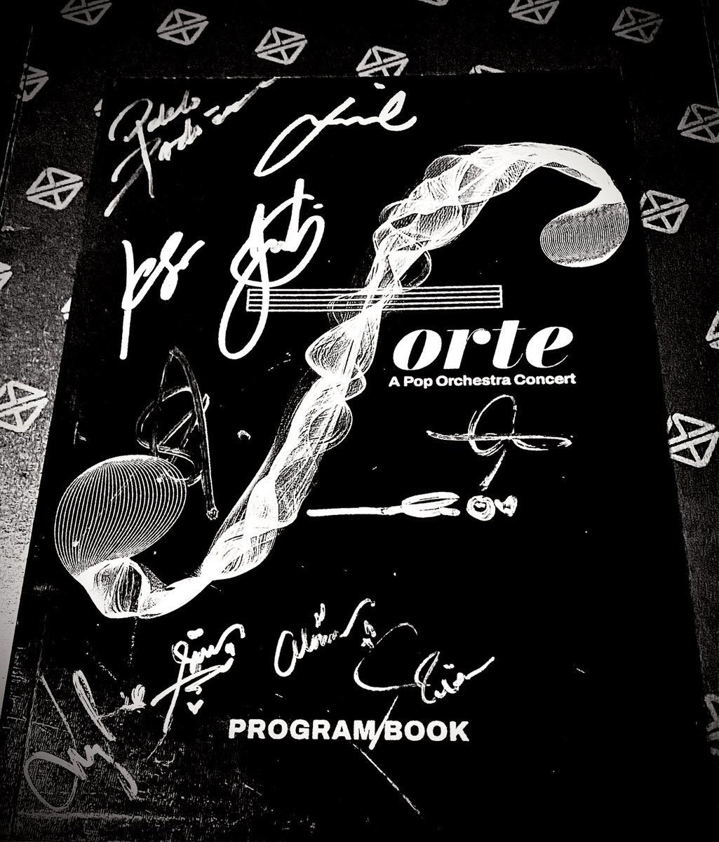 Jam_ille_'s tweet photo. Promise Fulfilled 😁 
Thank you! 🙏🏾 Worth the wait🤘🏾
@SB19Official #SB19
#ForteTheConcert2021
@BattigMusicOrg https://t.co/8S1VEnOPWq