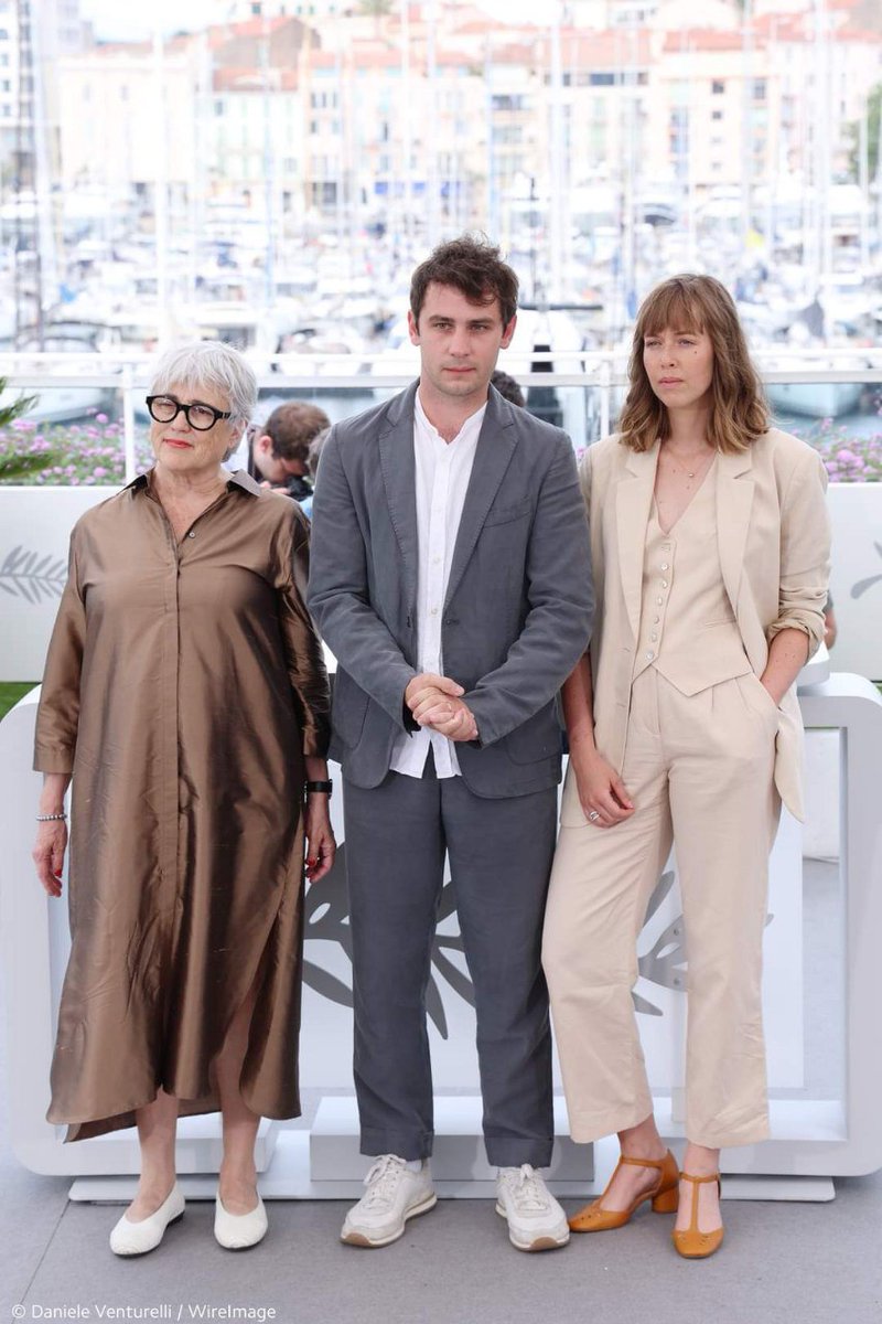 📸 Photocall de #RiposteFeministe de #MariePerennes y #SimoneDepardon

 #ClaudineNougaret #SimoneDepardon #MariePerennes

Día 7🌴
#Cannes2022 #CannesFilmFestival
#Cannes22