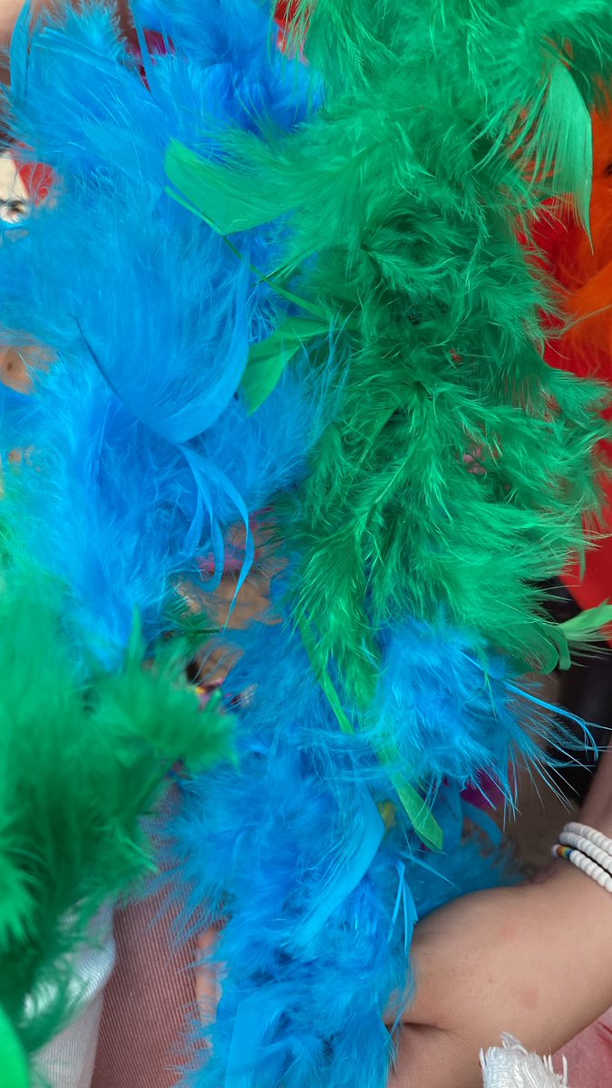 sanfrancisco93's tweet image. Me and kyo are bluegreening for our larents 🥹🤞#larryproof 💚💙