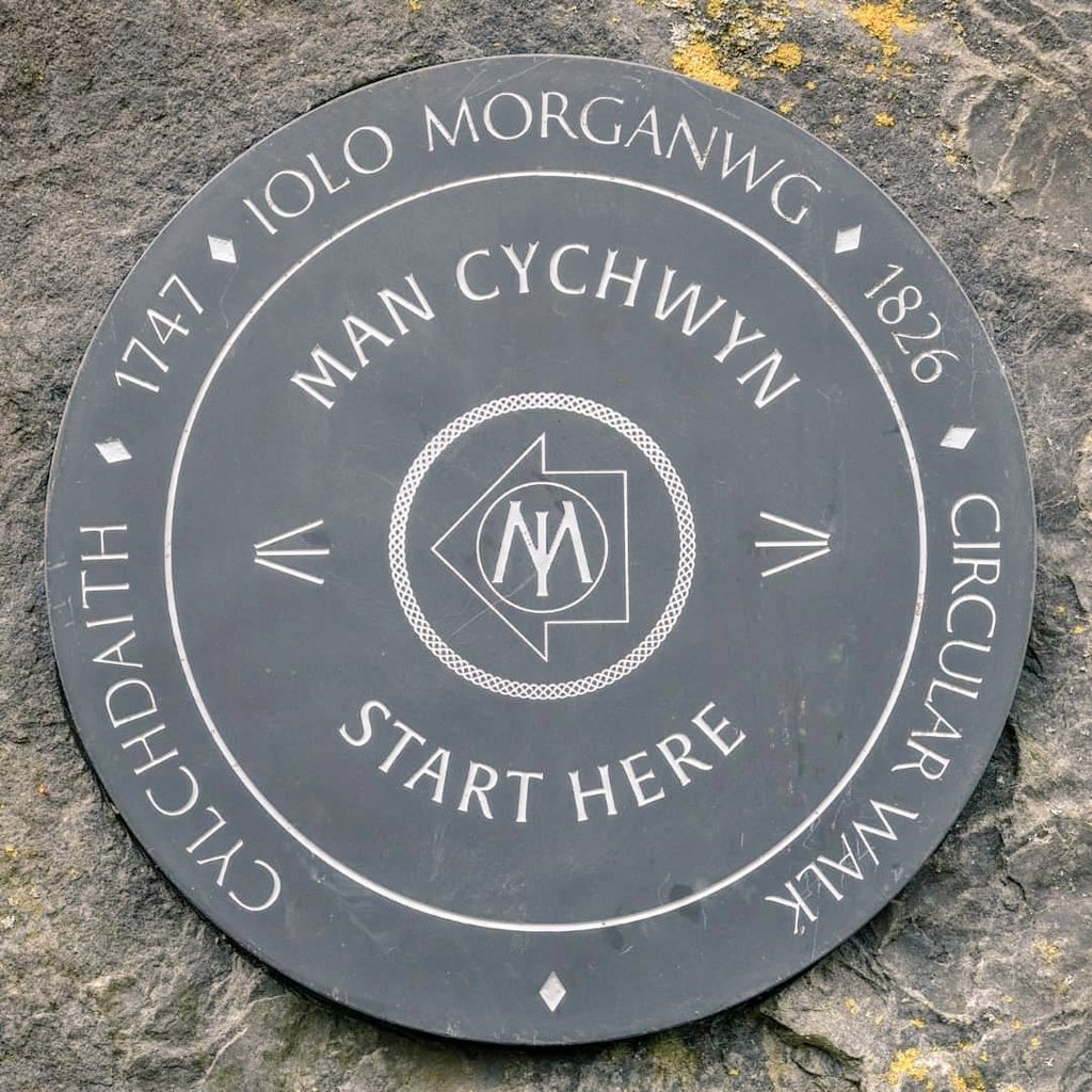CTywydd's tweet photo. Unwaith eto lluniau gwych gan ein ffotograffydd ar Gwyl gerdded @visitthevale #ymweldarfro dros y penwythnos. Llwybr Treftadaeth Iolo Morgannwg o gwmpas Y Bontfaen, gyda chwmni gwych, ein hanesydd, pyb yn y wlad...a Iolo ei hun! #amdroynyfro #10daysinMay https://t.co/y3p4uqKjsA