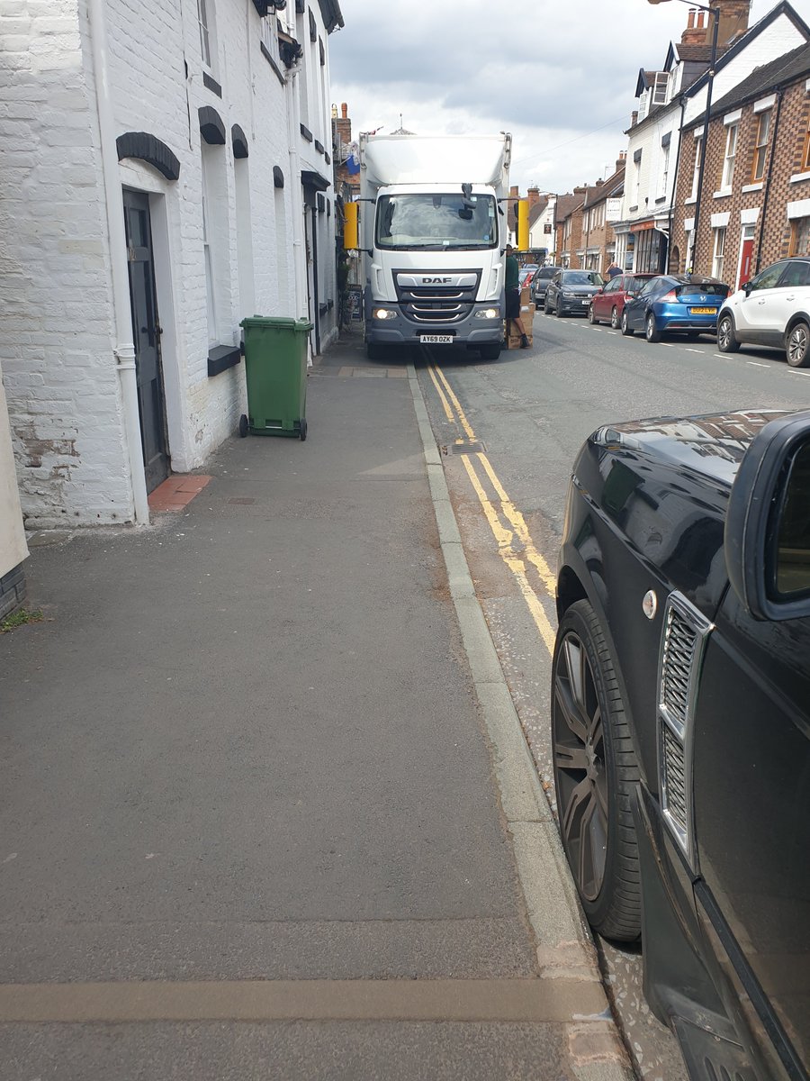 Parking on pavement in Bridgnorth - <a href="/Parking_Idiots/">Parking Idiots</a> <a href="/ParkingWankers2/">ParkingWankers2</a> <a href="/cantparkit/">Cant Park It</a> <a href="/Nice_Park_Job/">Nice Park Job</a> <a href="/TelfordParking/">Telford Parking</a> <a href="/patheticparking/">Pathetic Parking</a> <a href="/parkingfool/">Inconsiderate parking 🔔🔚's</a> <a href="/parking_fails/">Asshole Parking</a> <a href="/parking_shit/">Shit Parking</a> <a href="/ParkingWankers/">Parking Wankers</a> <a href="/parkingknobs/">Parking Knobs</a>
