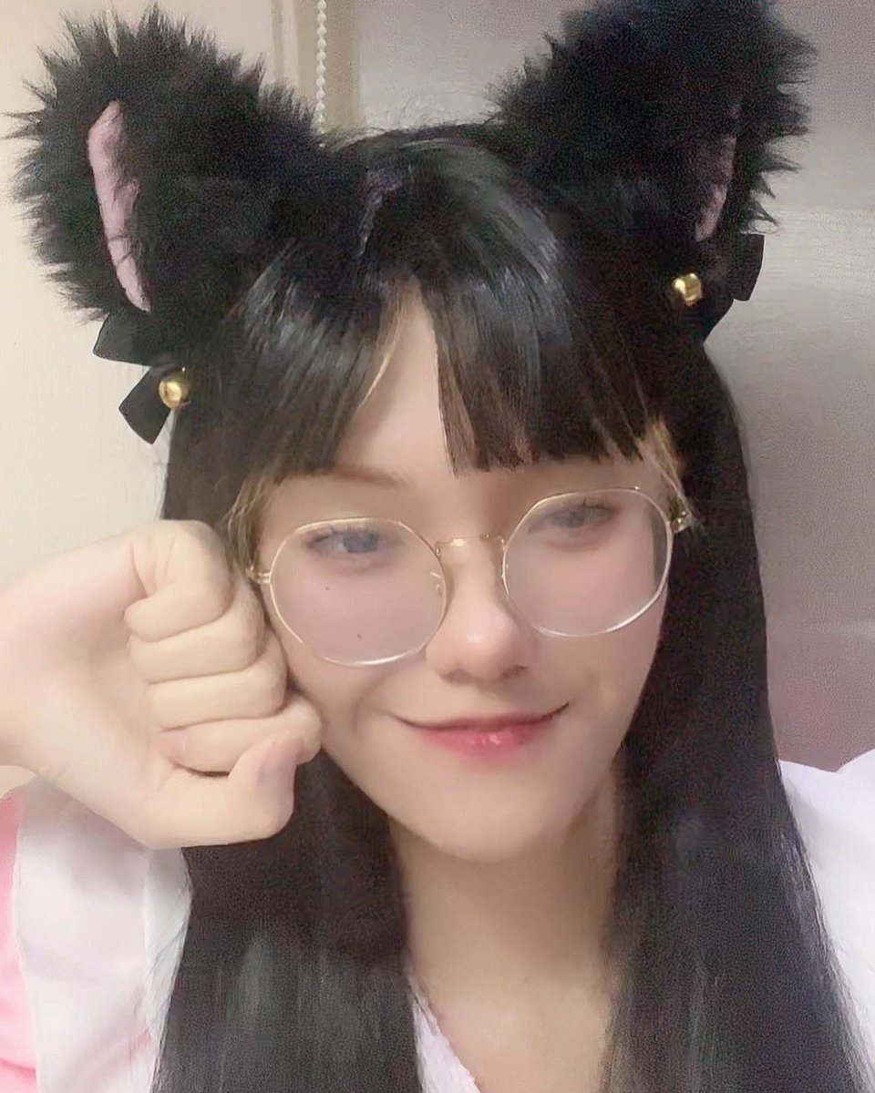 สาวผมยาว